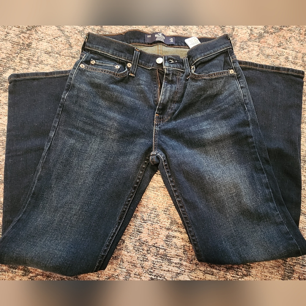 Hollister Slim Straight W26 L30